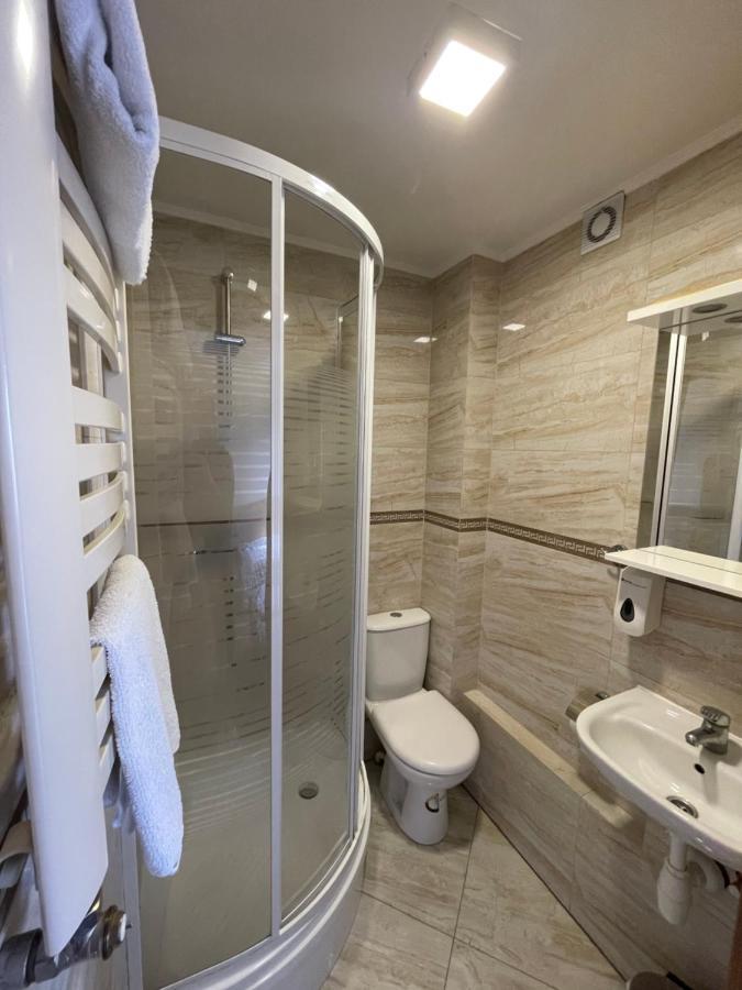 Hotelik Gold Raszyn Buitenkant foto