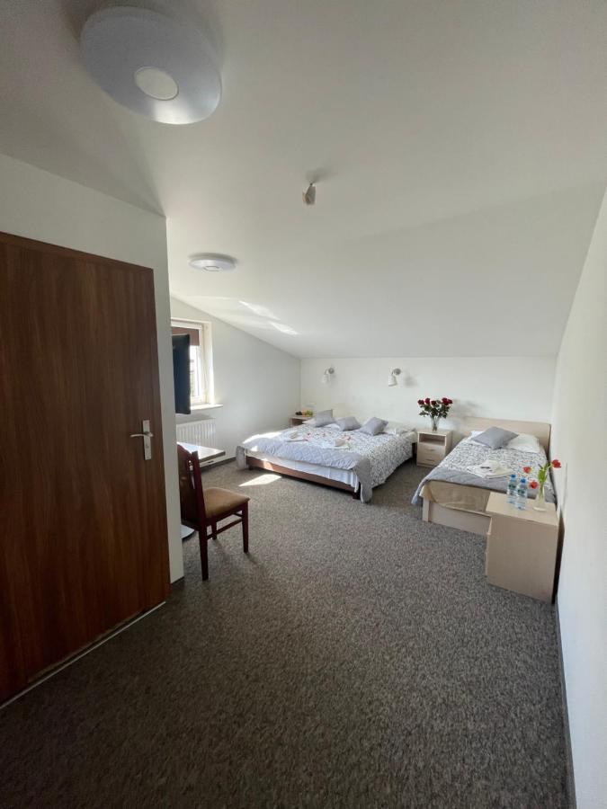 Hotelik Gold Raszyn Buitenkant foto